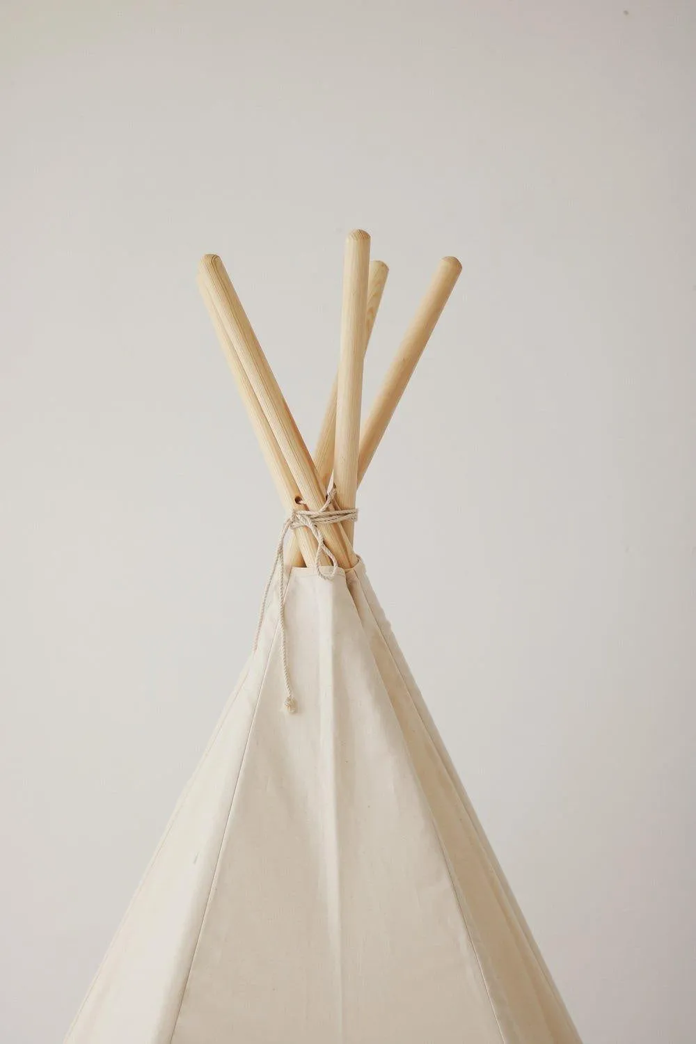 Beige Teepee And Grey Linen - Round Mat Set