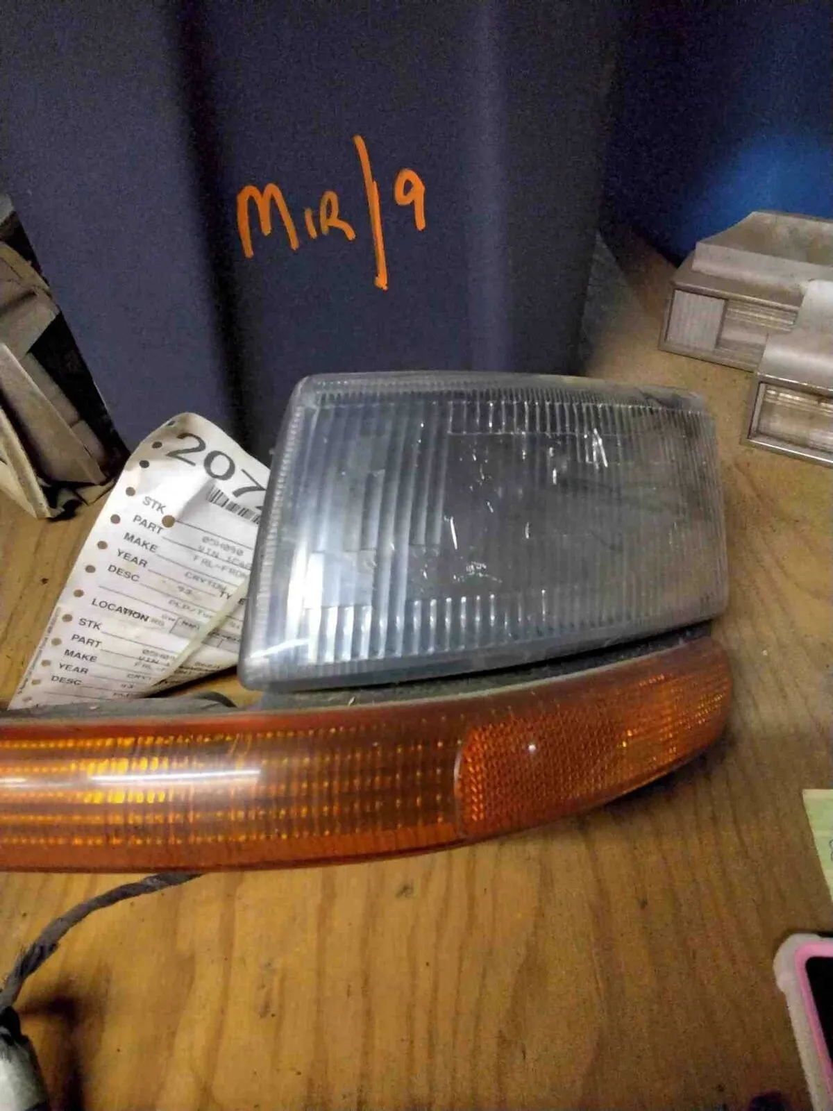 Front Lamp CHRYSLER TOWN CNTRY Left 91 92 93 94 95