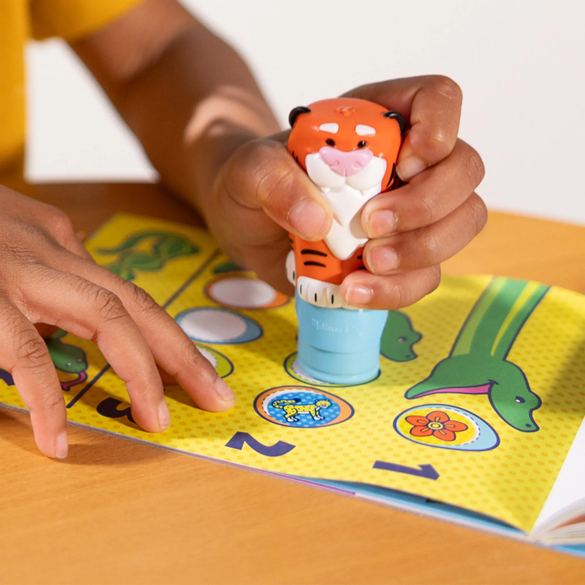 Sticker WOW!™ Activity Pad & Sticker Stamper - Tiger